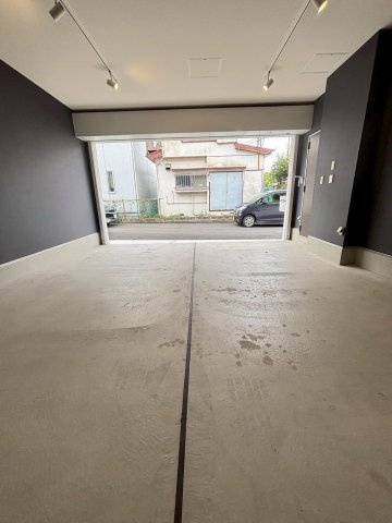 BACSPOT朝霞の駐車場