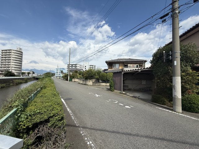 【中古戸建】前橋市大友町の前面道路含む現地写真|■現地写真
気になる点などご気軽にお問い合わせください♪