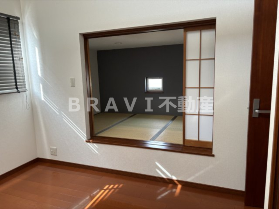 奈良県奈良市藤ノ木台2丁目戸建て　BRAVI不動産の和室|【奈良県奈良市藤ノ木台2丁目戸建て】ゆったりとくつろげる和室です