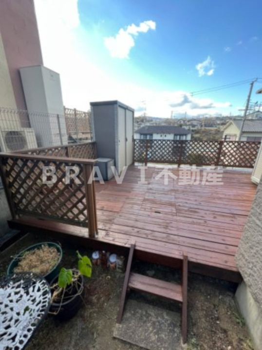 奈良県奈良市藤ノ木台2丁目戸建て　BRAVI不動産のその他|【奈良県奈良市藤ノ木台2丁目戸建て】ウッドデッキです