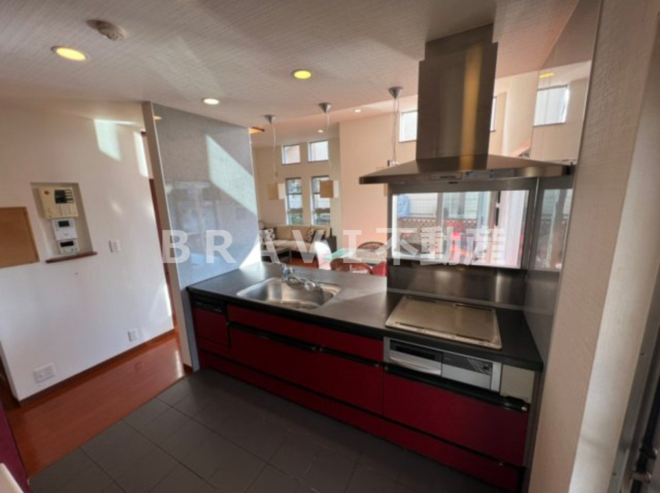 奈良県奈良市藤ノ木台2丁目戸建て　BRAVI不動産のキッチン|【奈良県奈良市藤ノ木台2丁目戸建て】使いやすいキッチンです