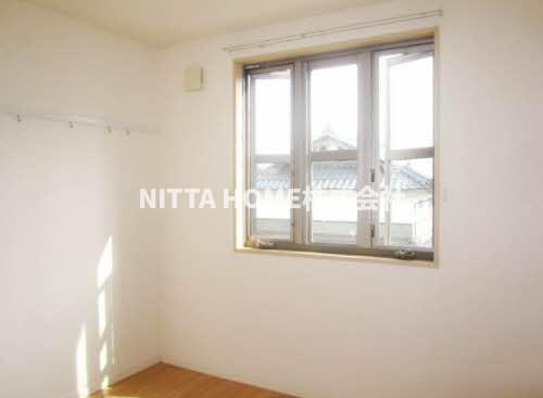 アプリコットの内装|独立した洋室が魅力的♪