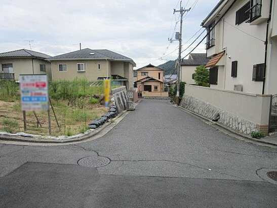 【前面道路含む現地写真】