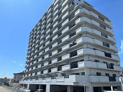 ファミール江波公園リバーサイド参番館の外観