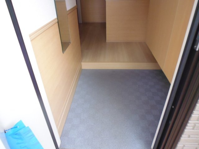 平屋貸家　Ｂ棟１の玄関