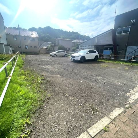 マンション城の駐車場