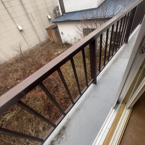 マンション城のバルコニー