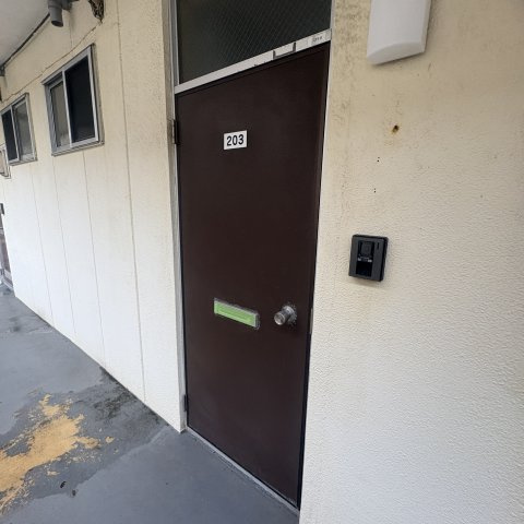 マンション城のエントランス