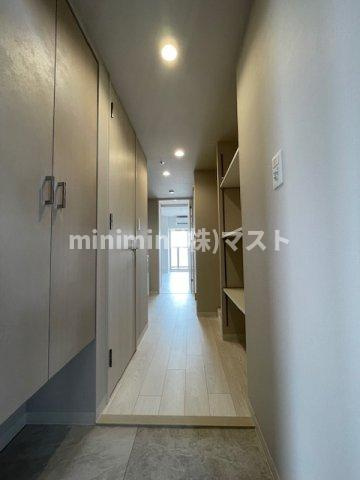 リヴェント森ノ宮の玄関