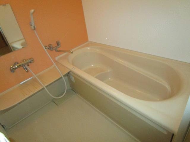ホワイトハウス（柏木町）の浴室