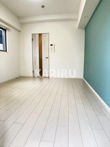 ウエンズ玉造ESTの居間・リビング