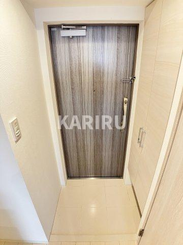 ウエンズ玉造ESTの玄関