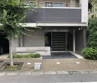 【エントランス】 | 清廉とされたエントランスになっています。