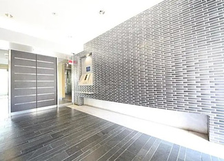 【その他共用部分】 | 清潔感と歓迎感があるエントランスホールとなります。