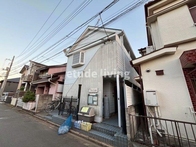 ワイズガーデンの外観