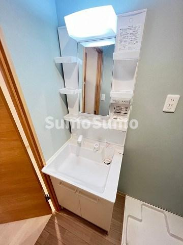 ヴェルステック武庫之荘の独立洗面台