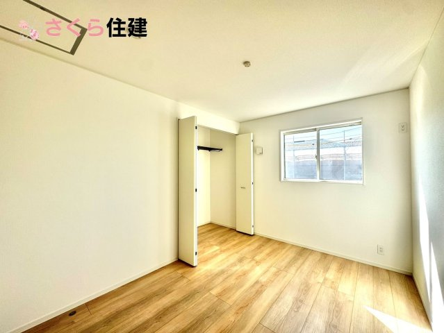 クレイドルガーデン　宇都宮市川田町第6　５号棟の洋室|各部屋に収納あります！荷物が多い子育て世代や、趣味道具の多い方にもうれしいですね♪

