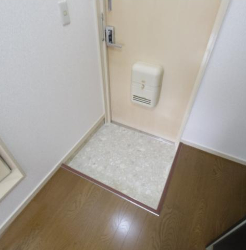 【奈良県】大和高田市　1棟売りアパート　利回り10.88％の玄関