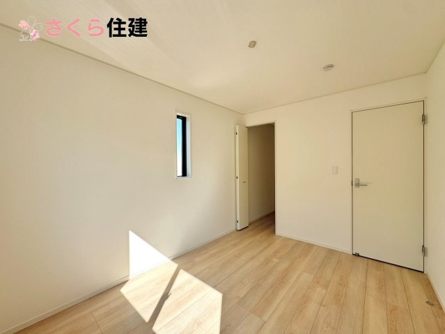 クレイドルガーデン　宇都宮市川田町第6　６号棟の洋室|各部屋に収納あります！荷物が多い子育て世代や、趣味道具の多い方にもうれしいですね♪
