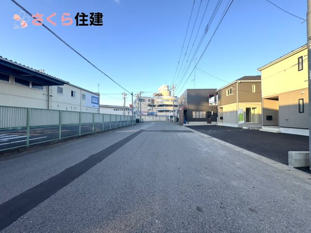 クレイドルガーデン　宇都宮市川田町第6　６号棟の前面道路含む現地写真|前面道路北西側公道9.79ｍ　　車の出し入れラクラクです♪