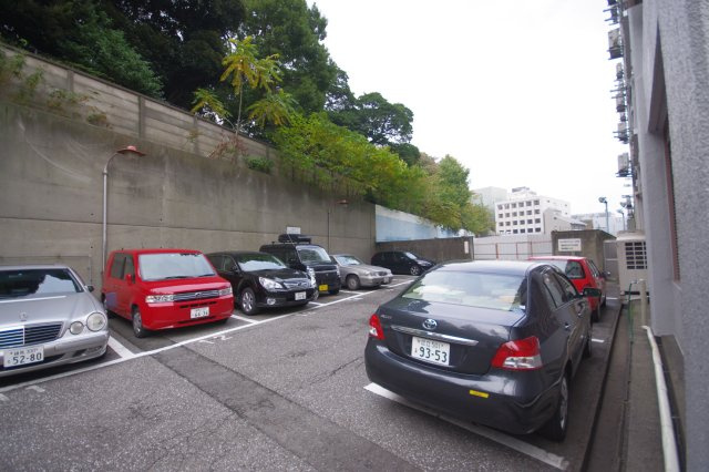 【駐車場】