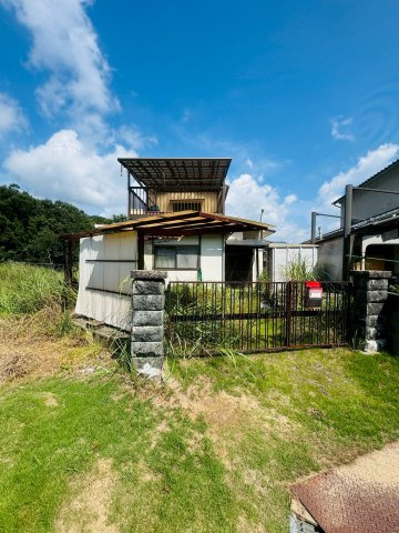 広島市安佐北区可部町桐原　　中古住宅の外観