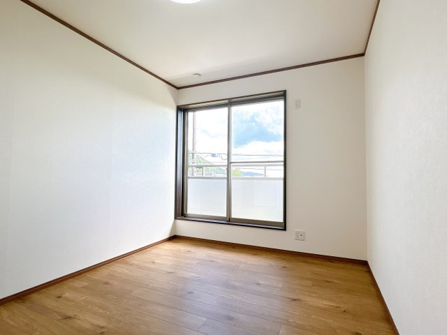 リフォーム中古戸建　本巣市法林寺　平成９年築の洋室