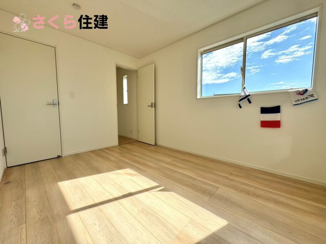 クレイドルガーデン　宇都宮市川田町第6　８号棟の洋室|広々とした洋室です♪お子様の成長に伴って増えていく荷物にも対応できます！
