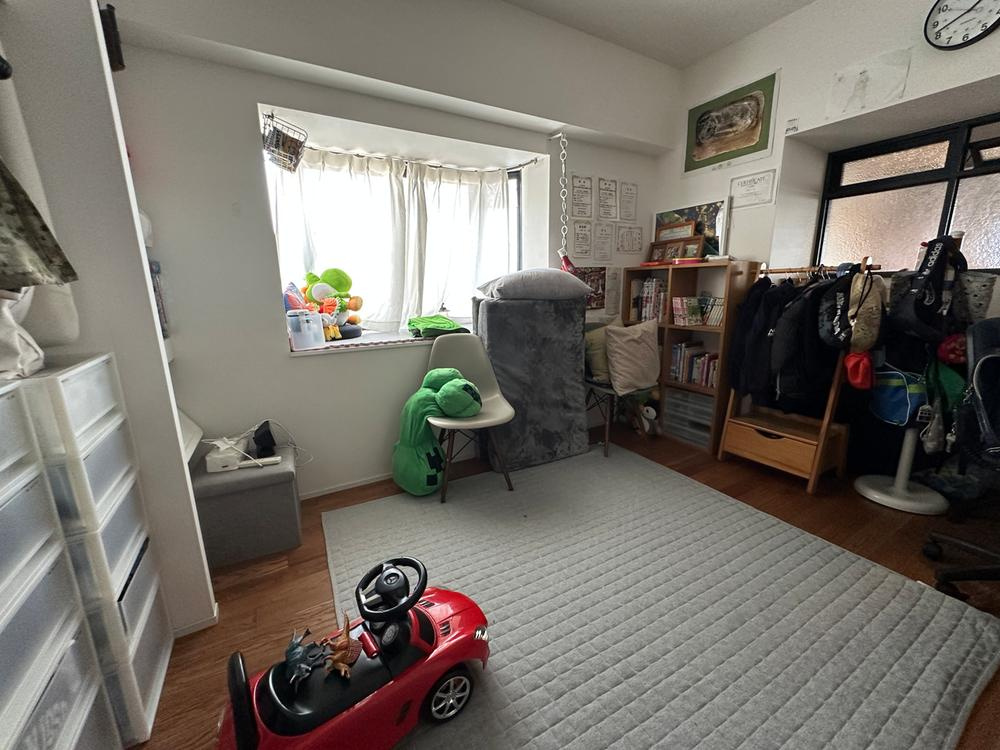 武庫川第2の洋室|【洋室/約4.7帖】
LDKに隣接する洋室です。子ども部屋、書斎、趣味スペースなど、家族構成やライフスタイルに合わせて多用途でご活用いただけます。東側に採光が確保されています。