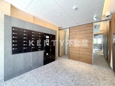 【エントランス】 | ＣＲＥＡＬｐｒｅｍｉｅｒ西馬込 | 清潔なエントランスです