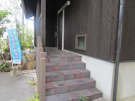 安佐南区伴南５丁目の玄関