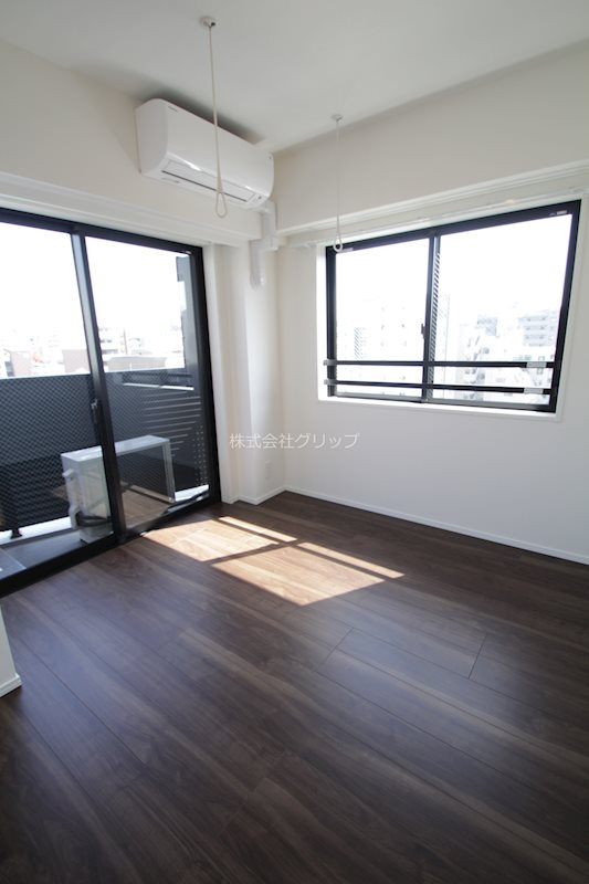 クラリッサレーヴ阪東橋の洋室