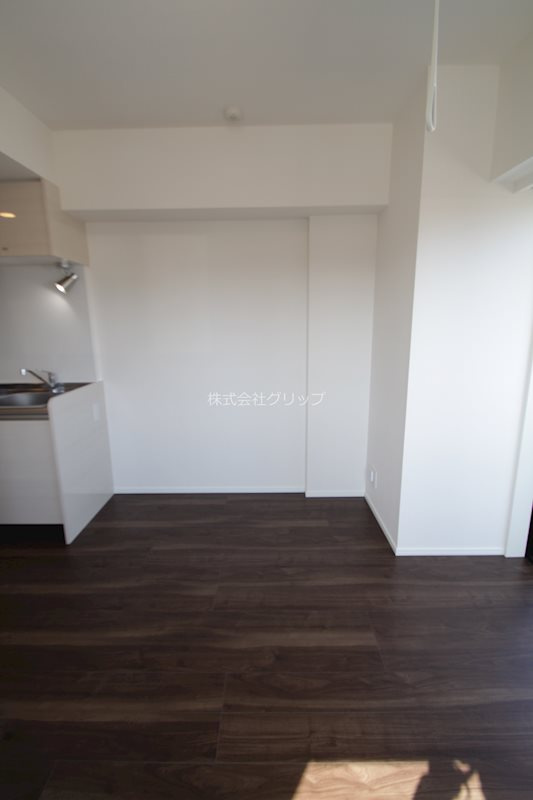 クラリッサレーヴ阪東橋の洋室