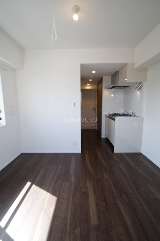 クラリッサレーヴ阪東橋の居間・リビング