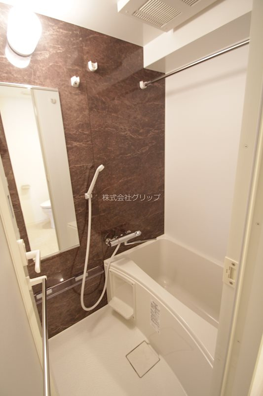 クラリッサレーヴ阪東橋の浴室