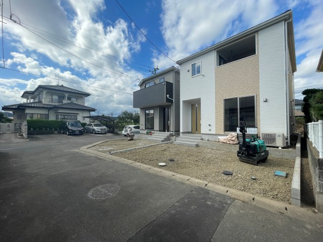 新築戸建・建売　柴田町船岡東1丁目　耐震・制震　船岡小・船岡中の駐車場|嬉しい並列駐車！運転が苦手な方も安心して駐車できます。