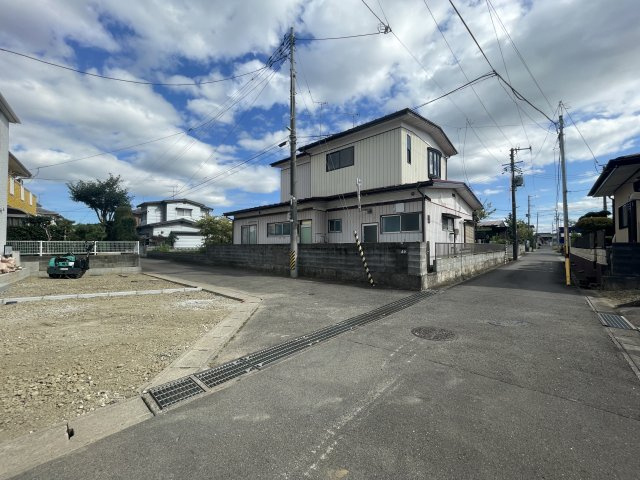 新築戸建・建売　柴田町船岡東1丁目　耐震・制震　船岡小・船岡中の前面道路含む現地写真|前面道路幅員：4.0ｍ　県道50号線至近でアクセス良好です。