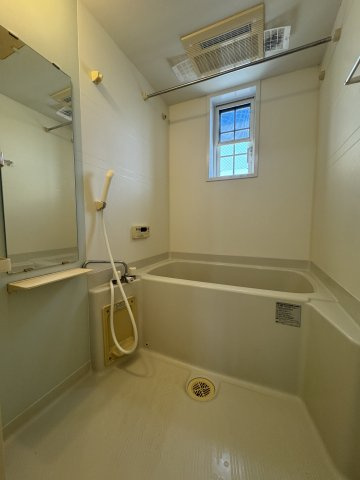 ラッフィナート・カーサ弐番館の浴室