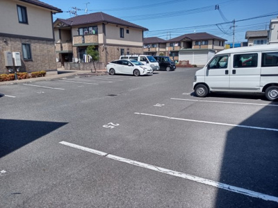 【駐車場】 | メルベーユ C棟