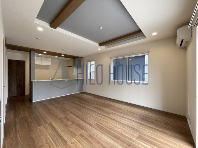 BLOOMING MAISON川越市的場3号棟の居間・リビング