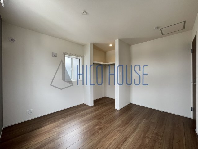 BLOOMING MAISON川越市的場3号棟の寝室