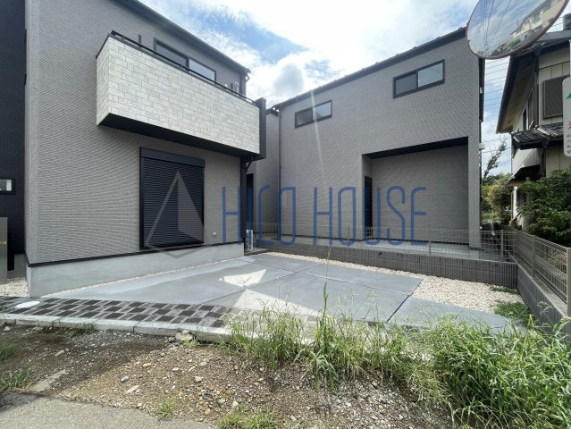 BLOOMING MAISON川越市的場3号棟の駐車場