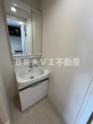 ソルテラスOSAKA緑橋クレアスト　BRAVI不動産の洗面所|【ソルテラスOSAKA緑橋クレアスト】洗面所です