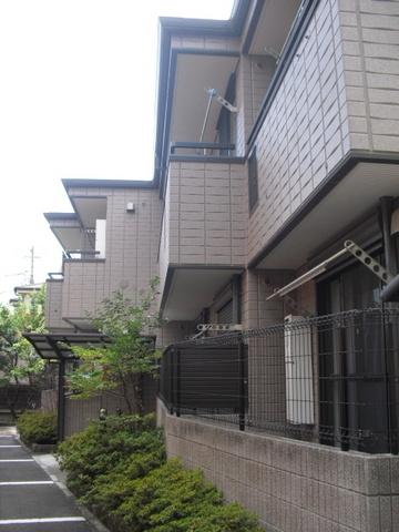 エーデルハイムのロビー|閑静な住環境　全室南東向き