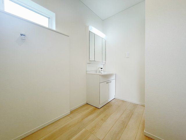 新築戸建・建売　柴田町船岡東1丁目　耐震・制震　船岡小・船岡中の独立洗面台