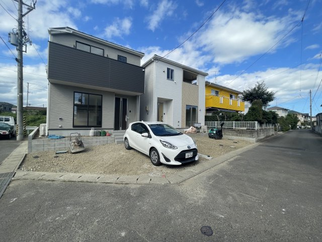 新築戸建・建売　柴田町船岡東1丁目　耐震・制震　船岡小・船岡中の駐車場|角地なので運転が苦手な方も駐車しやすいのも嬉しいポイント！