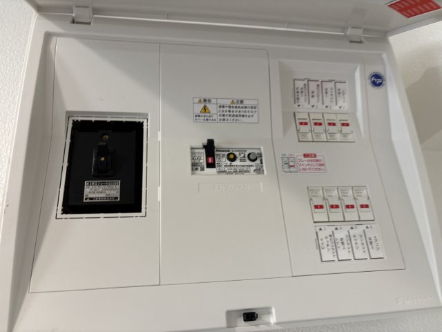 分電盤を新しくしました。エアコン専用コンセントも設置