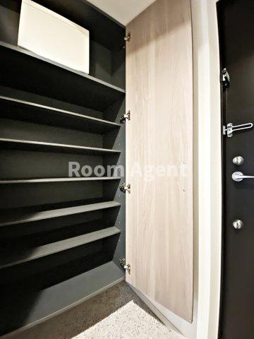 パークアクシス名古屋山王の玄関