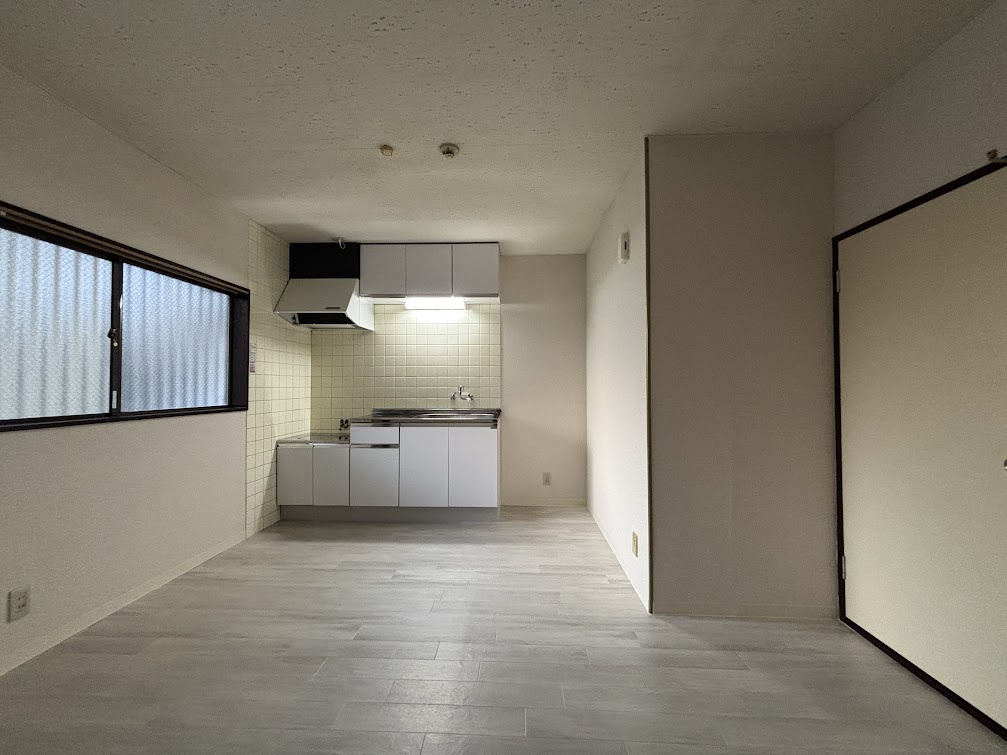 ガーデンハイツ平岡の居間・リビング