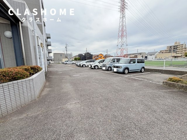 ジョリヴィ安城二本木　　刈谷市近郊の賃貸ならクラスホーム刈谷店の駐車場